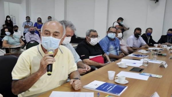Bocalom é aclamado presidente da Associação dos Municípios do Acre